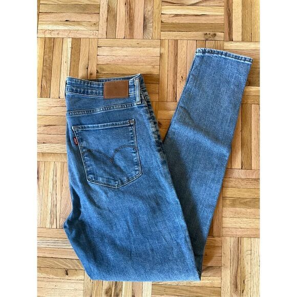 Levis 721 Hi Rise Skinny, Med Wash, Distressed, 31/12. Classic Minimalist - Picture 5 of 15